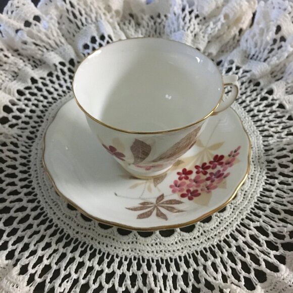 Royal Vale England White Porcelain Pink Blossoms Brown Maple Teacup & Sa… - Picture 6 of 16